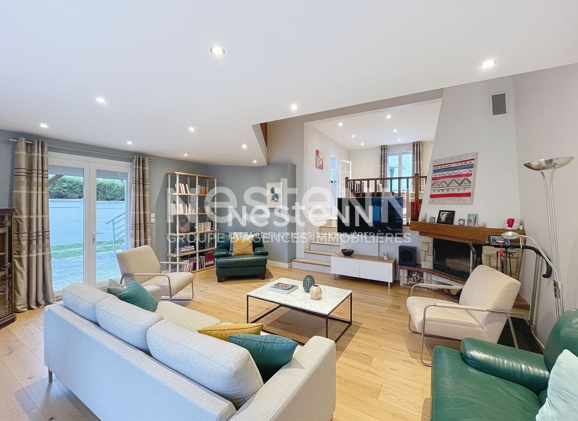 Maison à rénover à Saint Cyr L Ecole 132m²