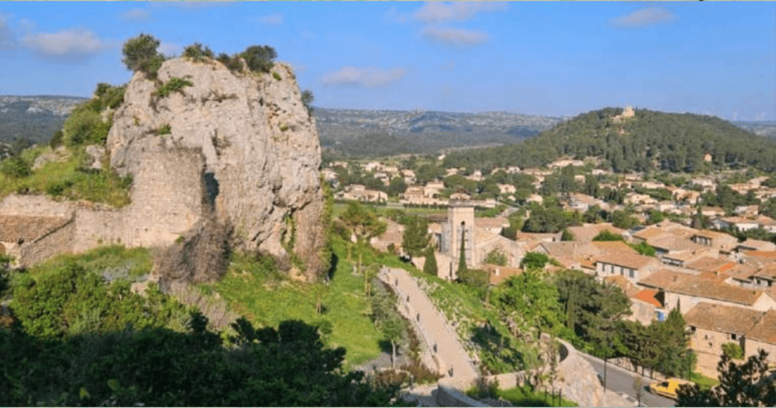 Maison à rénover à Roquefort Des Corbieres 160m²